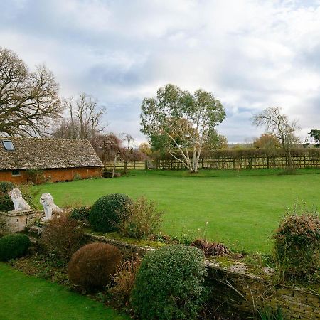 Villa Granary At Rectory Farm Wolford Esterno foto