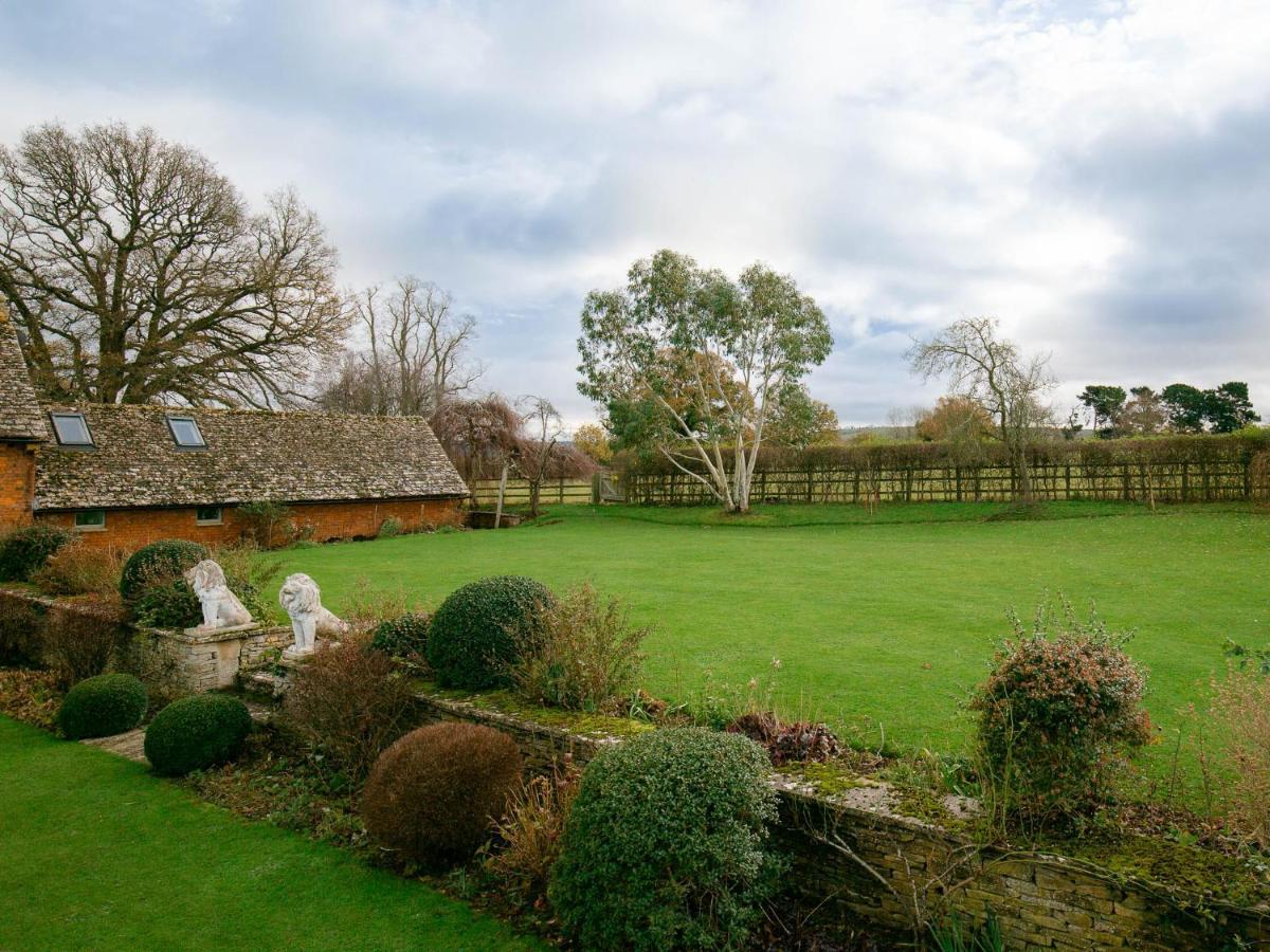 Villa Granary At Rectory Farm Wolford Esterno foto