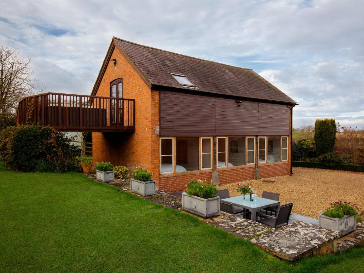 Villa Granary At Rectory Farm Wolford Esterno foto