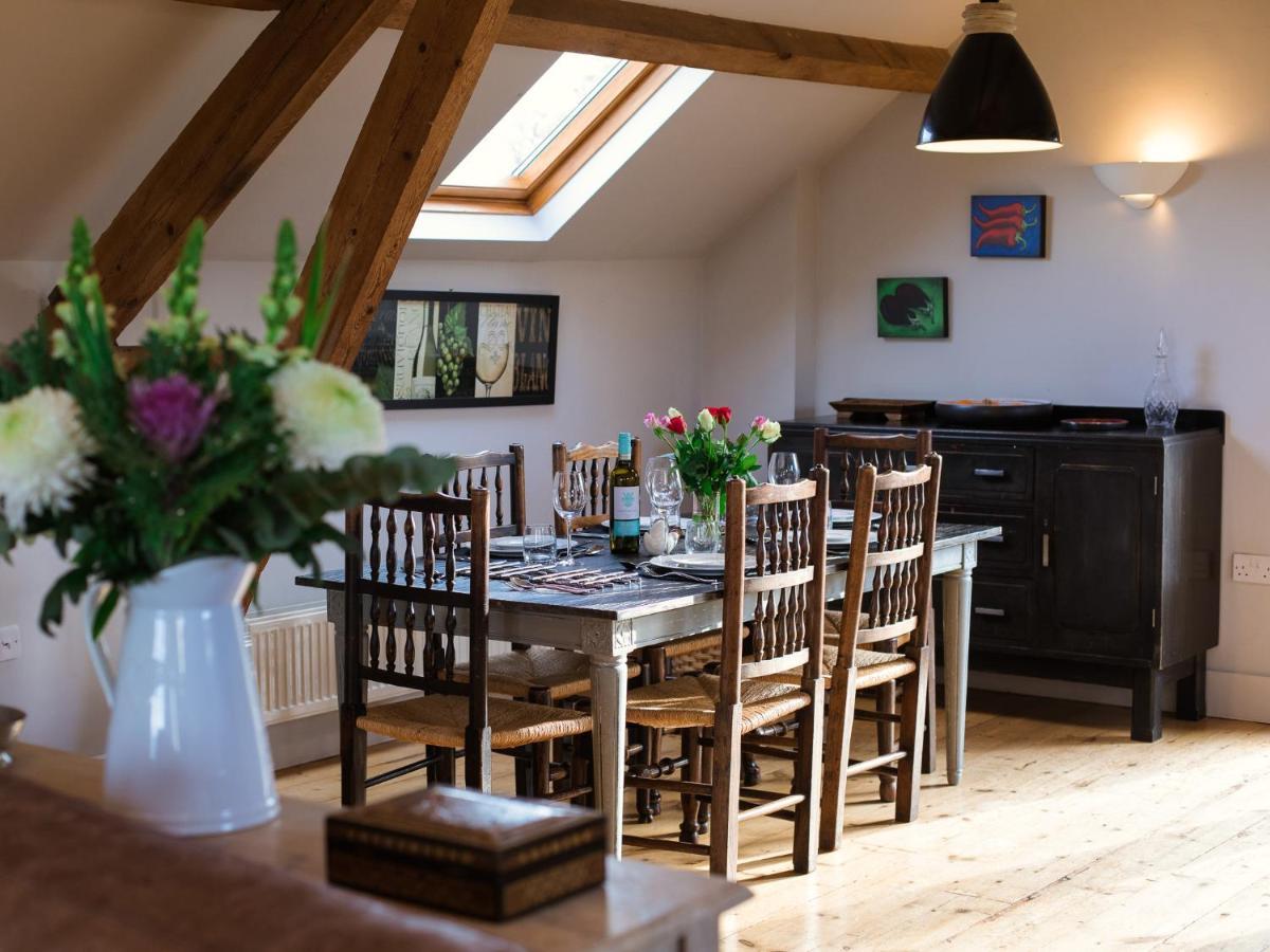 Villa Granary At Rectory Farm Wolford Esterno foto